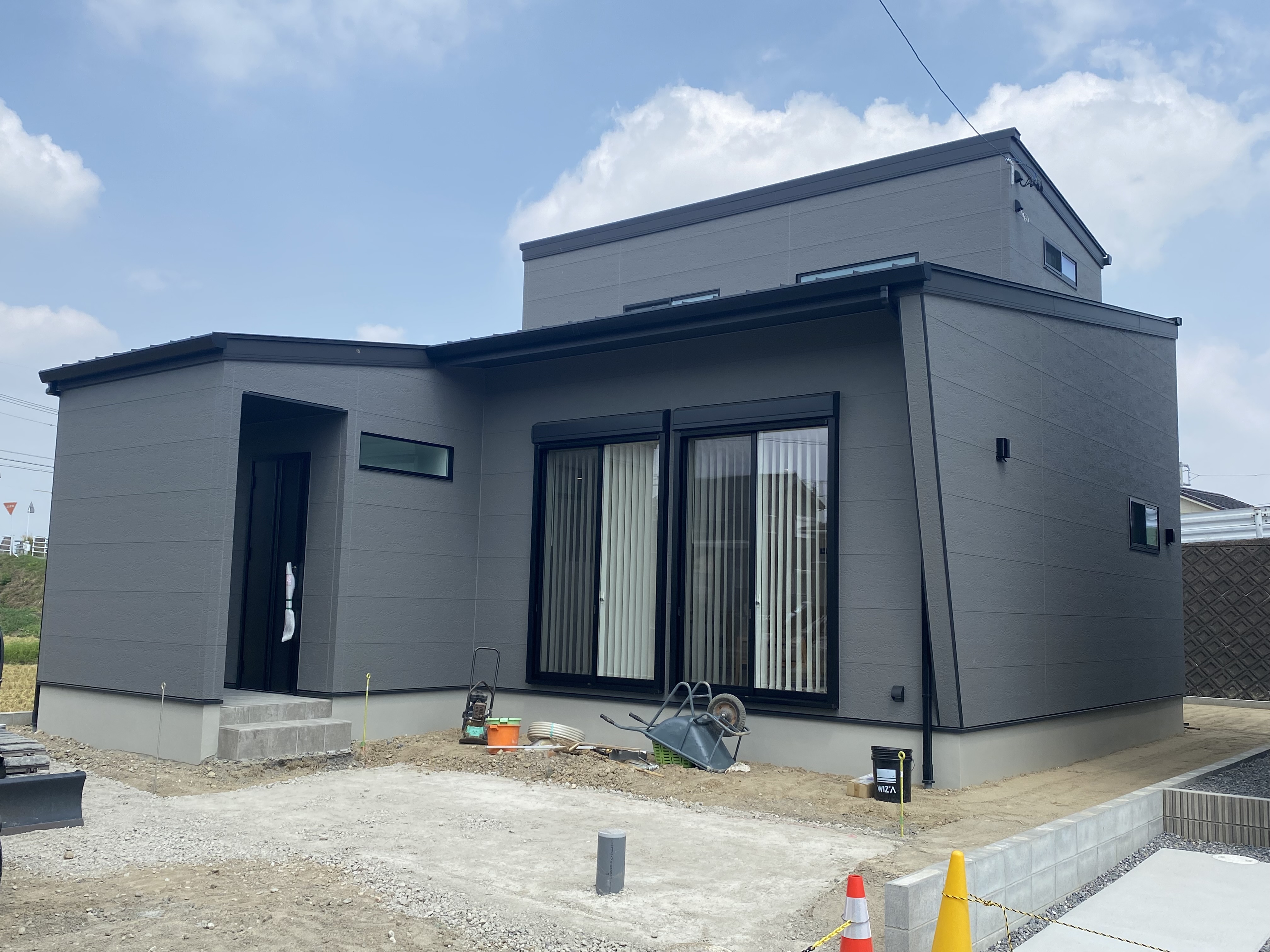 東日野F号棟完成しました!(外構工事中)