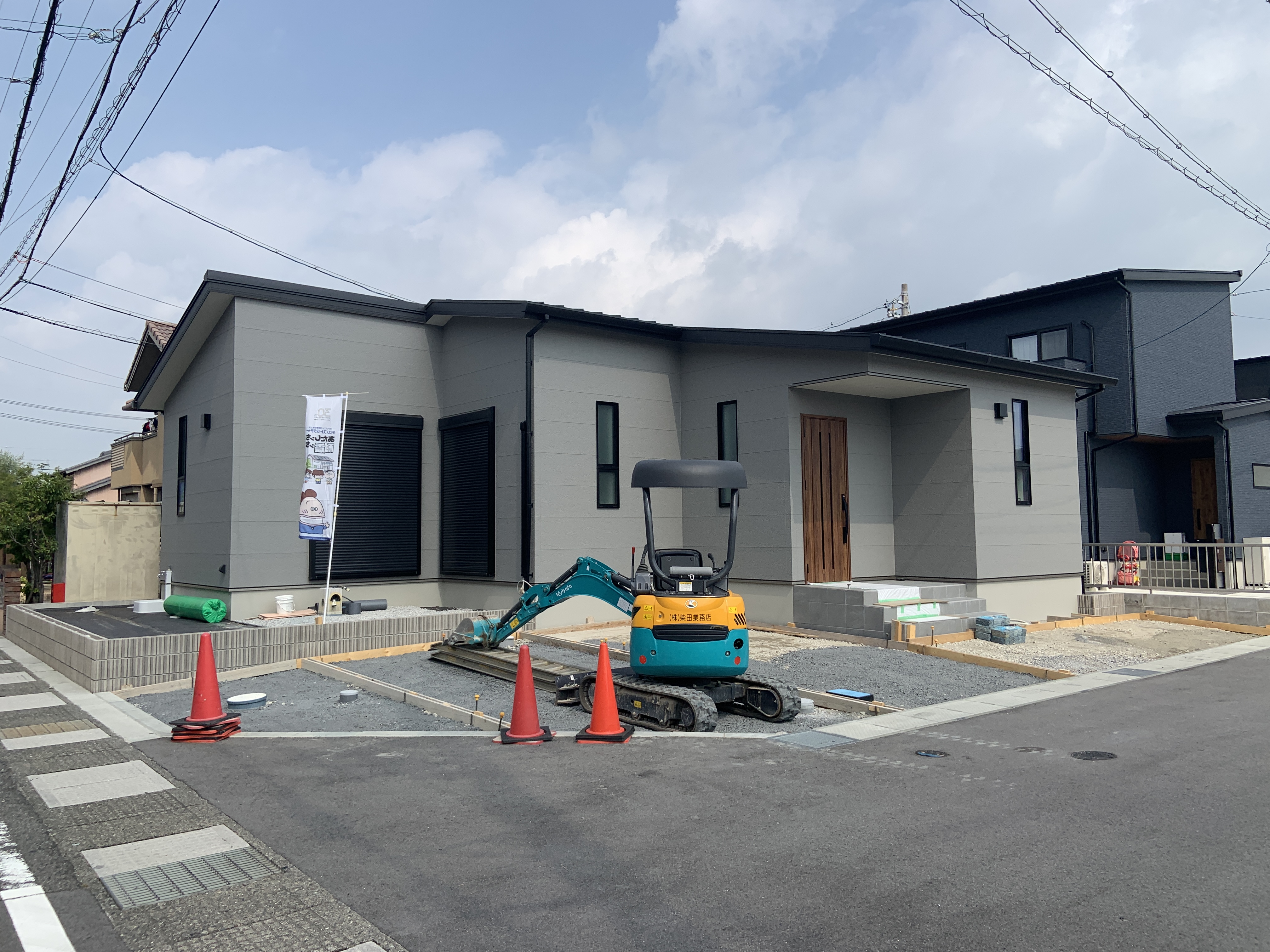 分譲住宅建築中 完成前外構工事中 川越町