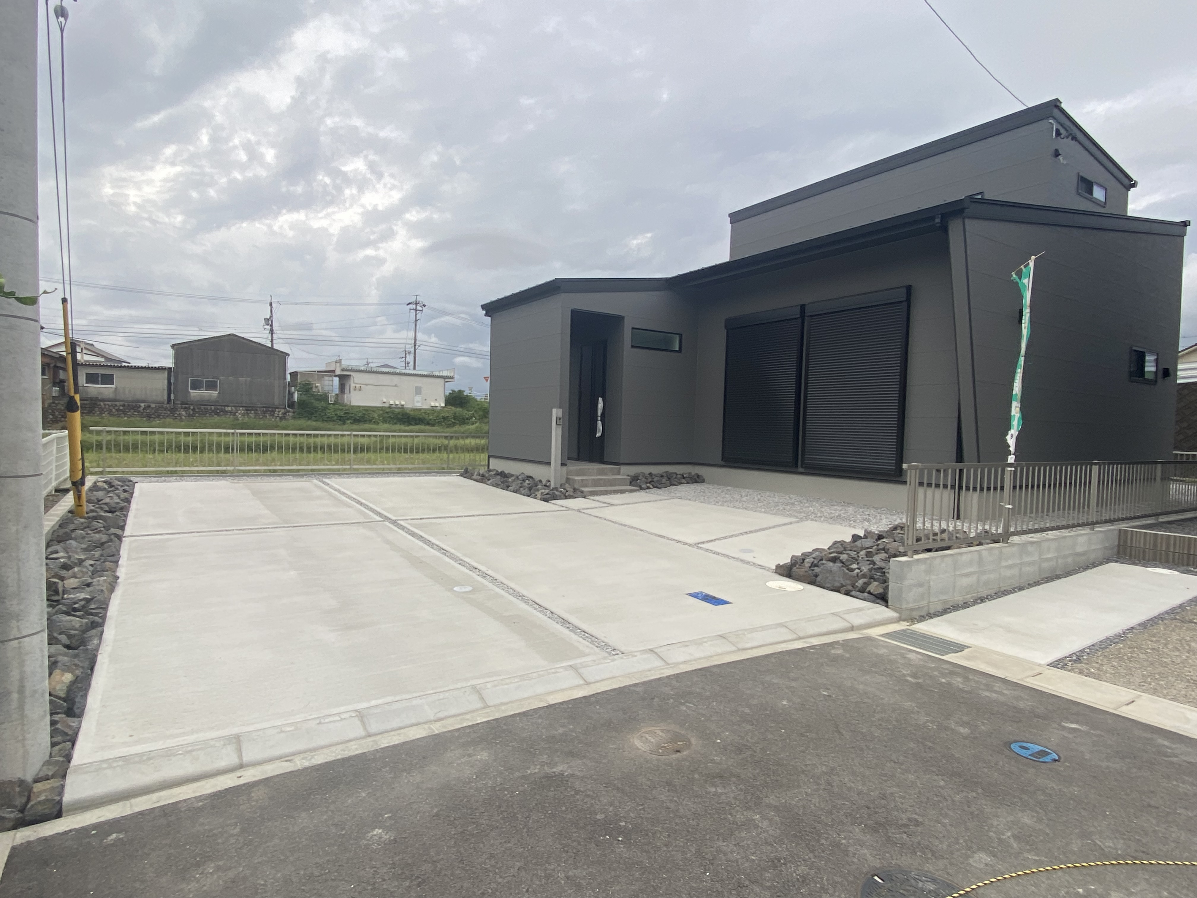 東日野F号棟 外構完成しました!